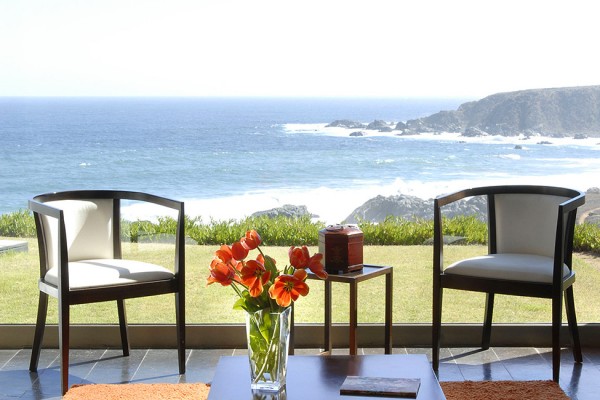gorgeous-summer-house-with-beach-view-in-chile