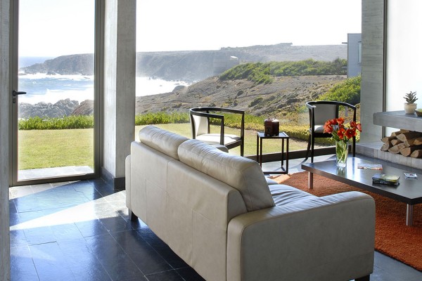 gorgeous-summer-house-with-beach-view-in-chile