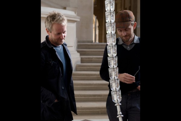swarovski-crystal-chandelier-inside-the-palace-of-versailles