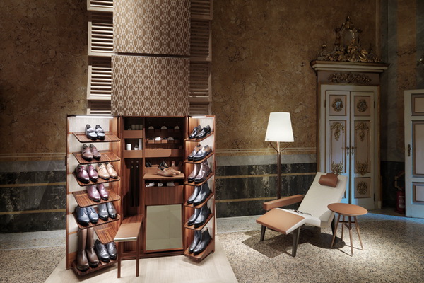 INTERESTING HERMES LIGHTING COLLECTION