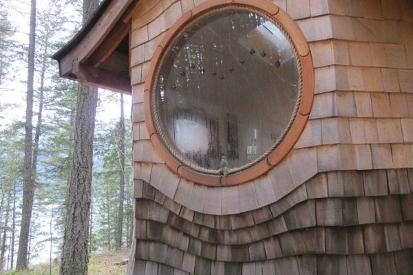 mini-home-in-the-woods