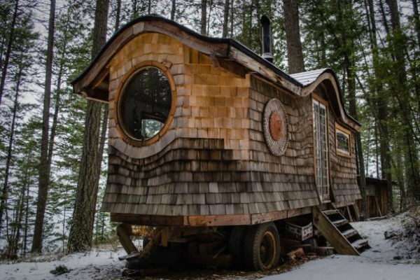 mini-home-in-the-woods
