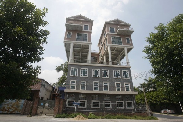 top-10-wacky-houses