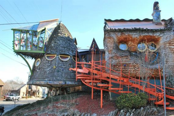top-10-wacky-houses