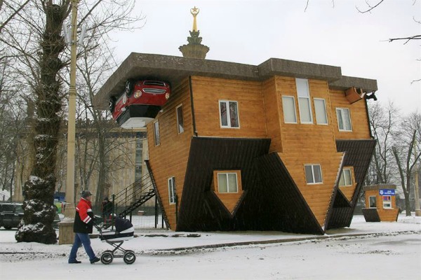 top-10-wacky-houses
