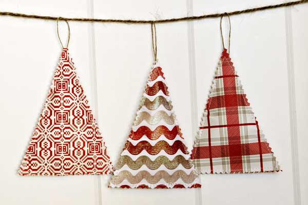 decorate-your-living-room-into-the-holiday-spirit
