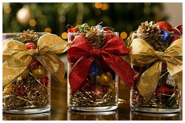 decorate-your-living-room-into-the-holiday-spirit