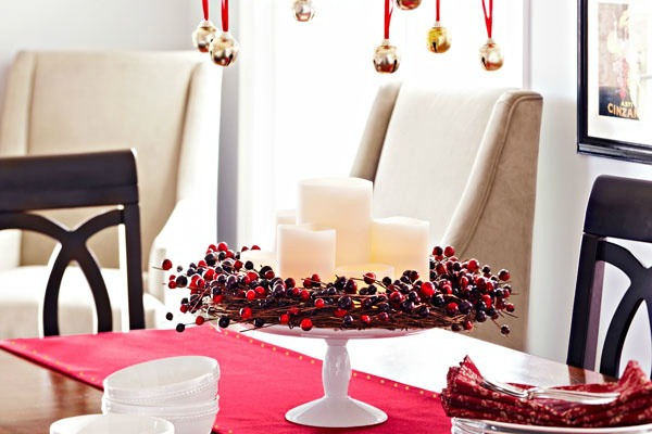 decorate-your-living-room-into-the-holiday-spirit
