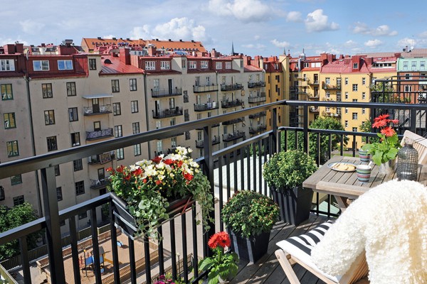 scandinavian-balconies