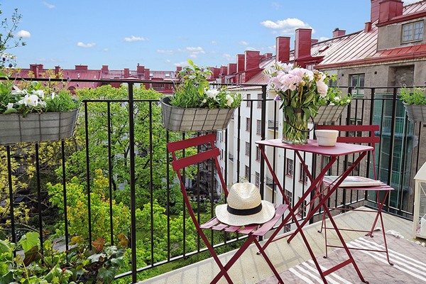 scandinavian-balconies