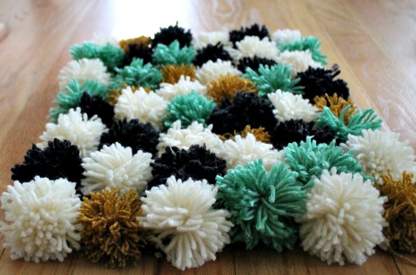 Make Your Own Pom Pom Rug