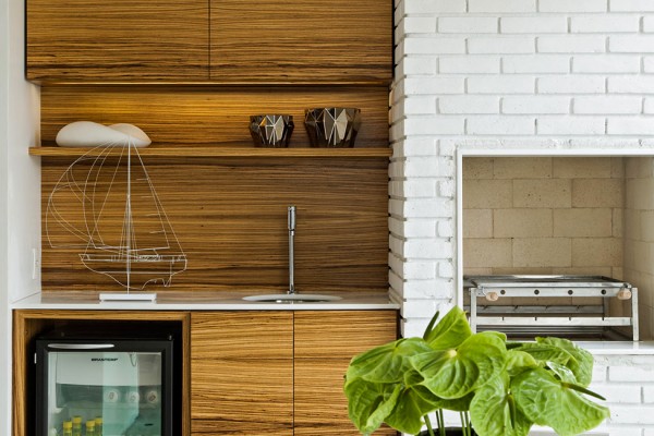 golden-accents-in-interior-design