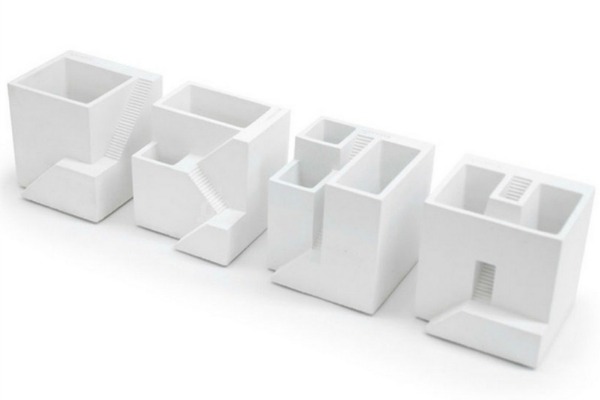 flower-pots-in-the-form-of-mini-homes