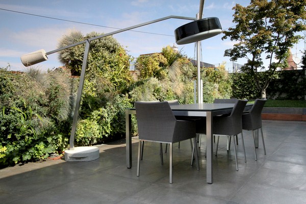 the-vertical-garden-on-the-terrace