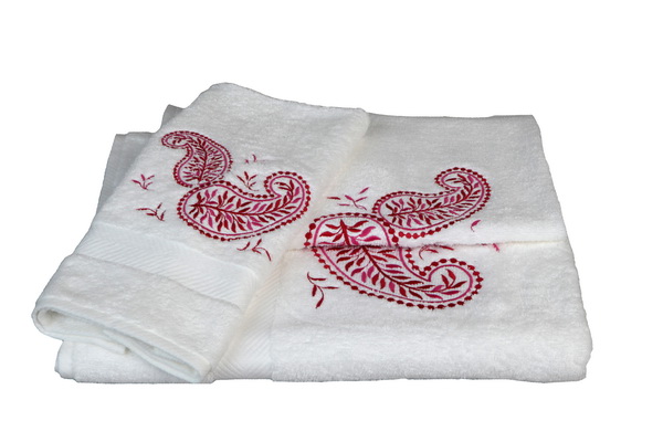 noel-sophisticated-antique-lace