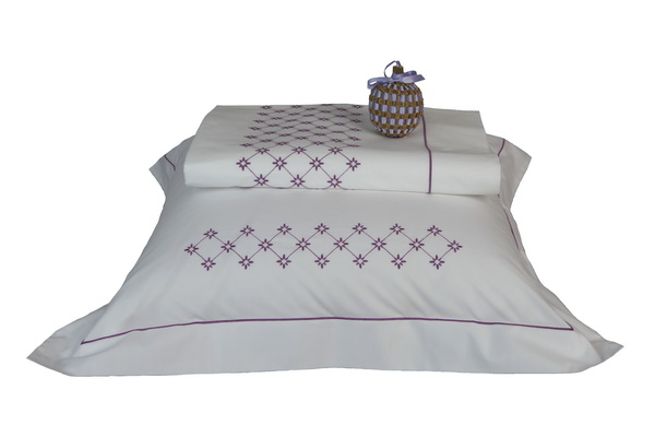 noel-sophisticated-antique-lace