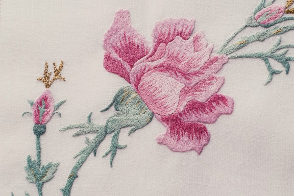 noel-sophisticated-antique-lace