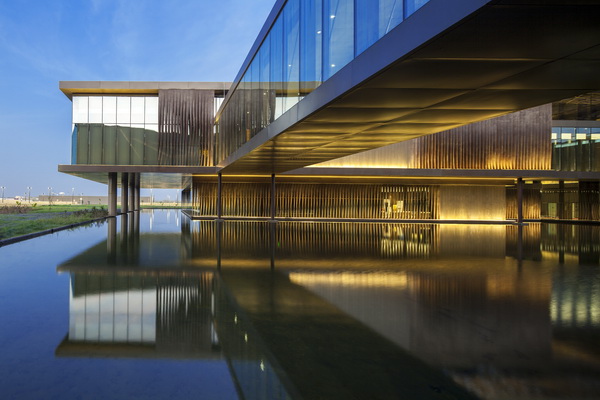 architectural-masterpiece-with-historical-meaning