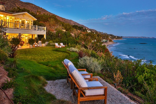 irresistible-villa-in-malibu