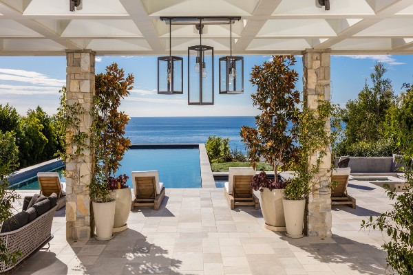 irresistible-villa-in-malibu