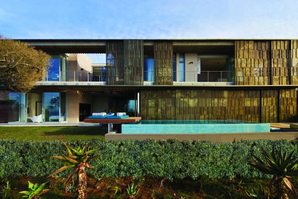 La Lucia beach house - tropical perfection