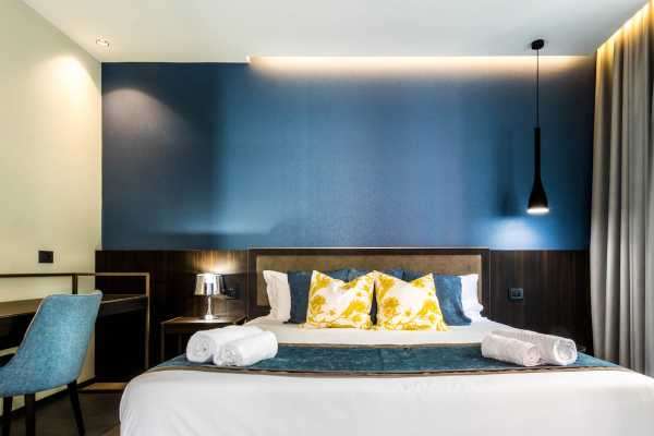five-practical-ideas-for-visually-creating-bigger-bedrooms