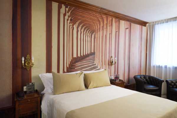 five-practical-ideas-for-visually-creating-bigger-bedrooms
