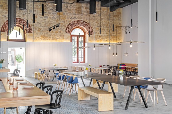 modern-and-functional-furniture-for-new-workspaces