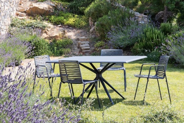 fast-a-new-vision-for-outdoor-furniture