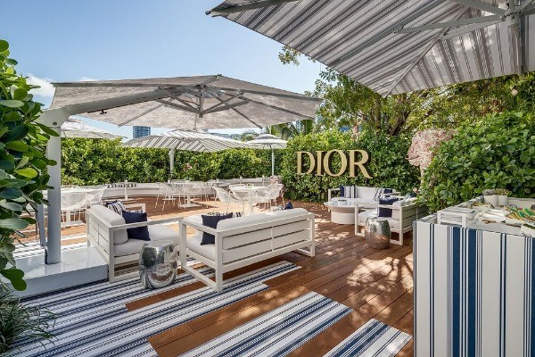 how-poggesi-arranged-the-garden-of-dior-cafe