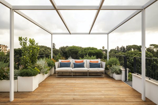 magnificent-roman-penthouse-among-the-trees