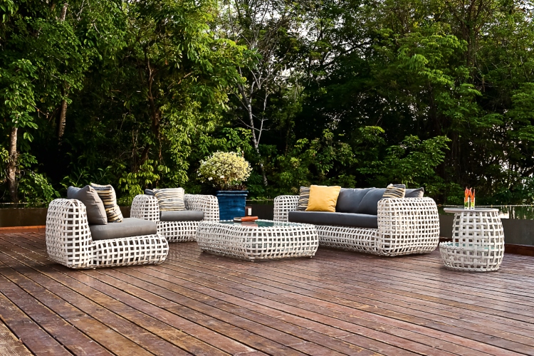 kennethcobonpue-versatile-sofas-for-indoor-and-outdoor-spaces-3